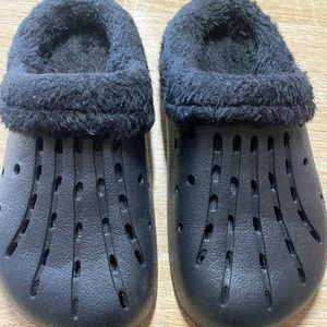 Black Highland crocs, kids size 13, faux lining, new-never worn
